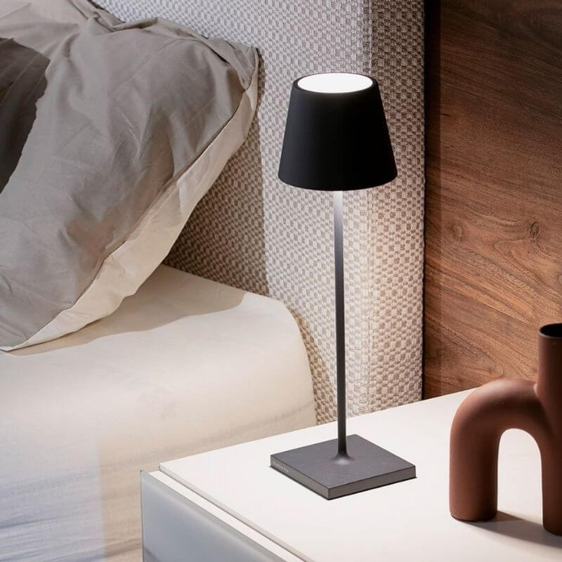 Outdoor Touch Table Lamps Desk Modern Bedroom Light Rechargeable Bar Cordless Restaurant Table Lamp with USB Charging Port
