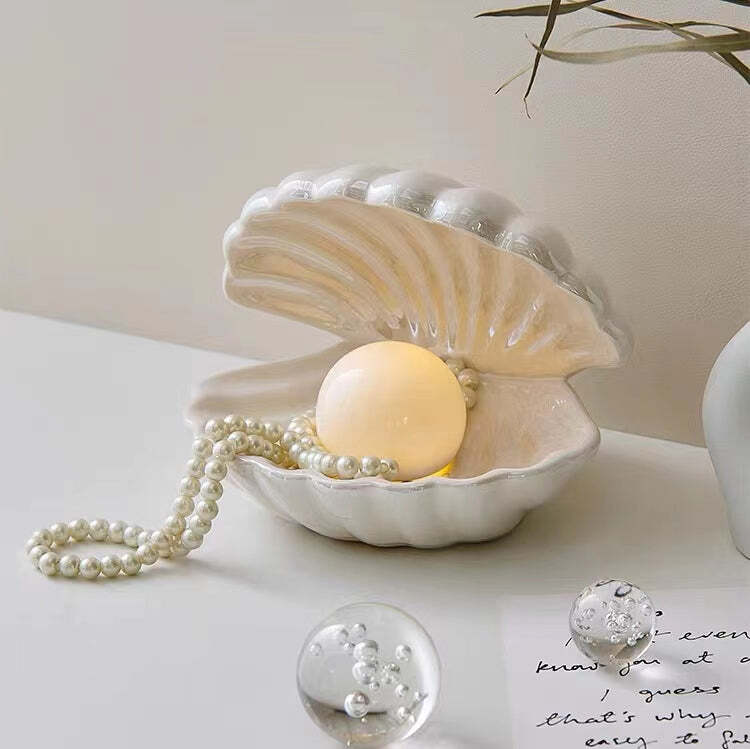 Pearl Lamp